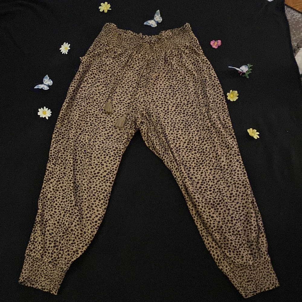 Cheetah print aerie pants, size XL , bottom gather pants